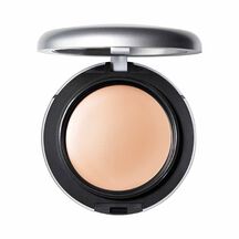 STUDIO FIX TECH CREAM TO POWDER FOUNDATION (BASE EN POLVO)